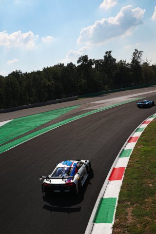 #26 - Sainteloc Racing - Ivan KLYMENKO - Ezequiel PEREZ COMPANC - Audi R8 LMS GT3 EVO II 