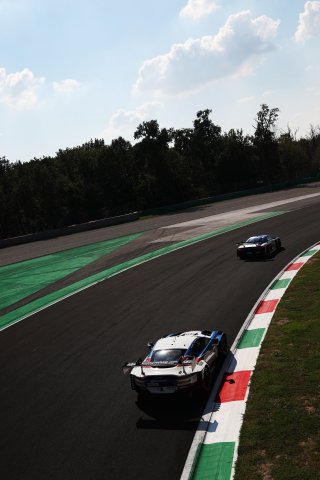 #35 - Walkenhorst Motorsport - Romain LEROUX - Lorcan HANAFIN - Maxime ROBIN - Aston Martin Vantage AMR GT3 EVO 