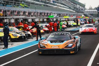 #27 - Optimum Motorsport - Mark RADCLIFFE - Fran RUEDA - Rob BELL - McLaren 720S GT3 EVO 