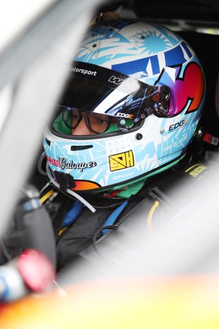 #30 - OQ By OMAN RACING - Sam DE HAAN - BMW M4 GT3 