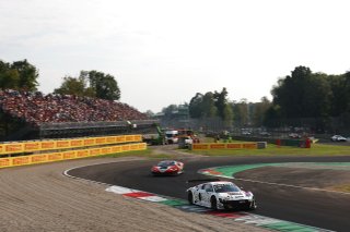 #25 - Sainteloc Racing - Paul EVRARD - Gilles MAGNUS - Jim PLA - Audi R8 LMS GT3 EVO II 
