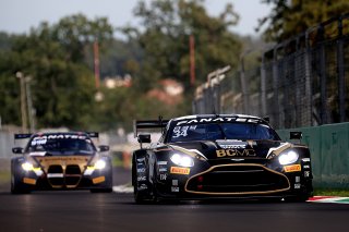 #34 - Walkenhorst Motorsport - David PITTARD - Henrique CHAVES - Valentin HASSE-CLOT - Aston Martin Vantage AMR GT3 EVO