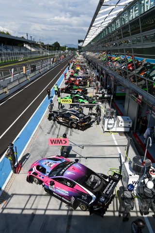 Fanatec GT World Challenge Europe Endurance Pitlane