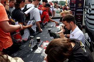 Autograph session