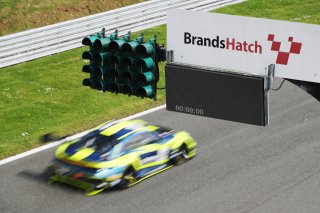 #96 Rutronik Racing  Patric NIEDERHAUSER  Sven MULLER  Porsche 911 GT3 R (992)
