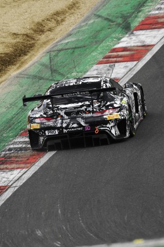 #90  Madpanda Motorsport  Exequiel PEREZ COMPANC  Alexander SIMS - Mercedes-AMG GT3
