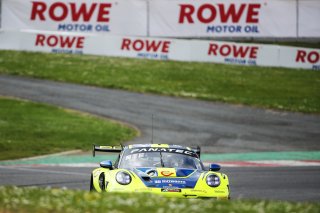 #96 Rutronik Racing  Patric NIEDERHAUSER  Sven MULLER  Porsche 911 GT3 R (992)
