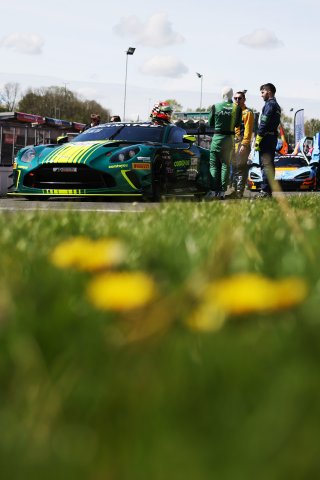 #7  Comtoyou Racing  Mattia DRUDI  Nicolas BAERT  Aston Martin Vantage AMR GT3 EVO
