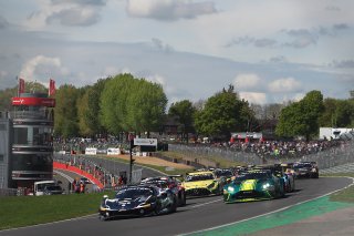 Start of Race 1, #14  Emil Frey Racing  Konsta LAPPALAINEN  Ben GREEN  Ferrari 296 GB3 leads
