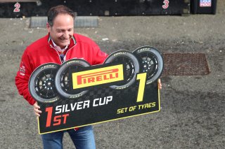 Pirelli

