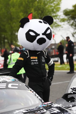 #90  Madpanda Motorsport  Exequiel PEREZ COMPANC  Alexander SIMS - Mercedes-AMG GT3
