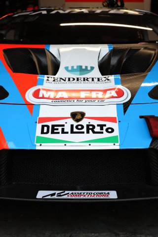 #18  Eurodent GSM Team  Marcus PAVERUD  James KELL - Lamborghini Huracan GT3 EVO2
