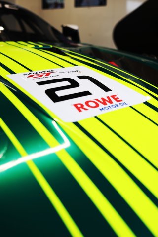 #21  Comtoyou Racing  Matisse LISMONT  James JAKES  Aston Martin Vantage AMR GT3 EVO
