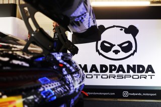 #90  Madpanda Motorsport  Exequiel PEREZ COMPANC  Alexander SIMS - Mercedes-AMG GT3
