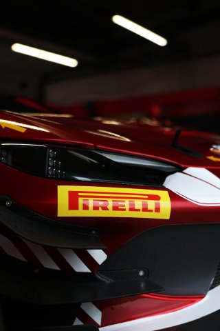 Pirelli
