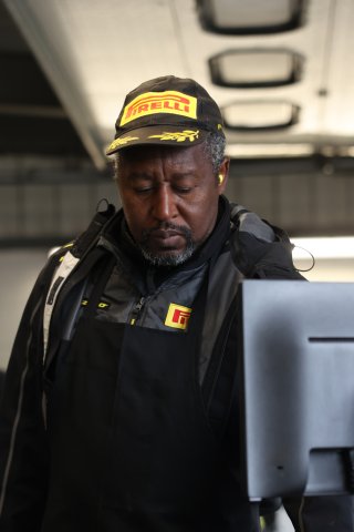Pirelli
