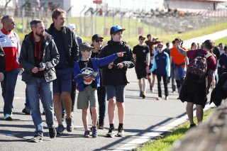 Fans at the Autograph Session in the Pitlane
