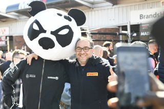 Fans at the Pitlane Autograph Session
