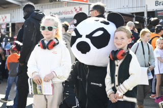 Fans at the Pitlane Autograph Session
