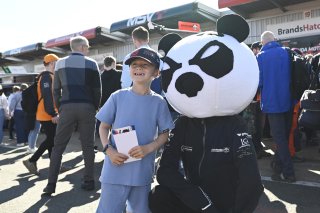 Fans at the Pitlane Autograph Session
