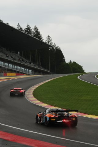 #27 - Optimum Motorsport - Mark RADCLIFFE - Ollie MILLROY - Fran RUEDA - Rob BELL - McLaren 720S GT3 EVO
