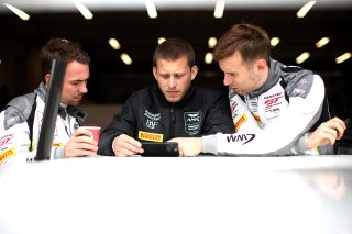 #34 - Walkenhorst Motorsport - David PITTARD - Henrique CHAVES - Ross GUNN - Aston Martin Vantage AMR GT3 EVO 
