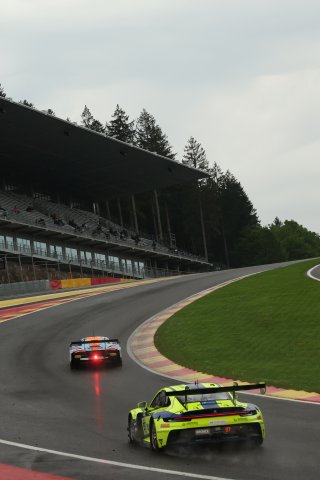 #97 - Rutronik Racing - Dustin BLATTNER - Dennis MARSCHALL - Loek HARTOG - Zacharie RICHARD ROBICHON - Porsche 911 GT3 R (992)
