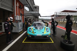 #992 - HubAuto Racing - Kevin Estre - Patrick Pilet - Laurens VANTHOOR - Porsche 911 GT3 R (992)
