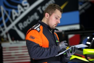 Haas RT
