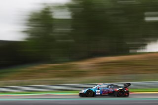 #28 - Haas RT - Dennis LIND - Jan HEYLEN - Simon GACHET - Audi R8 LMS GT3 EVO II
