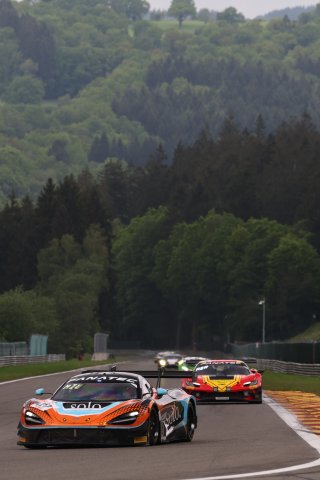 #27 - Optimum Motorsport - Mark RADCLIFFE - Ollie MILLROY - Fran RUEDA - Rob BELL - McLaren 720S GT3 EVO
