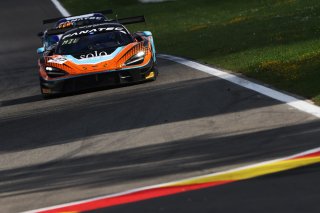 #27 - Optimum Motorsport - Mark RADCLIFFE - Ollie MILLROY - Fran RUEDA - Rob BELL - McLaren 720S GT3 EVO
