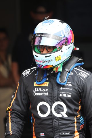 #30 - OQ By OMAN RACING - Sam DE HAAN - BMW M4 GT3
