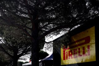 Pirelli
