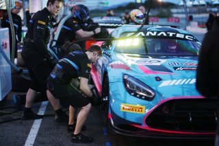 #60 - 2 Seas Motorsport - Martin KODRIC - Isa AL-KHALIFA - Lewis WILLIAMSON - Mercedes-AMG GT3 EVO
