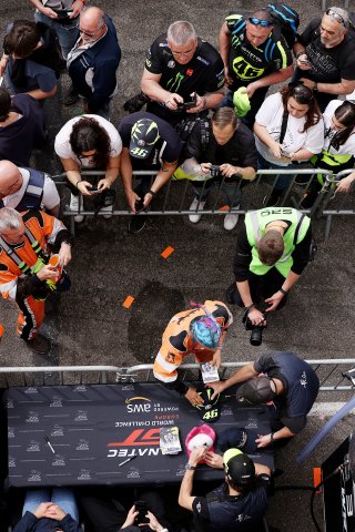 Autograph session and pit walk
