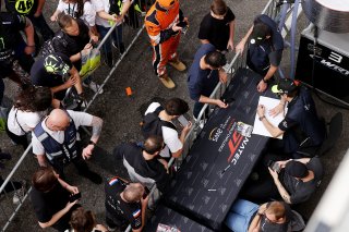 Autograph session and pit walk
