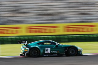 #21  Comtoyou Racing  Matisse LISMONT  James JAKES  Aston Martin Vantage AMR GT3 EVO
