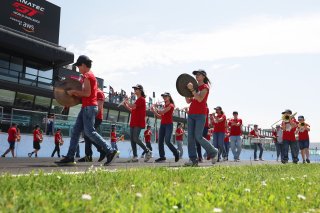 Band on the grid
