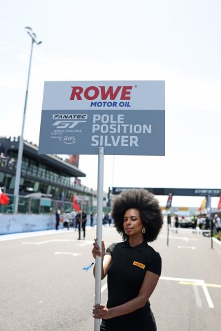 Pirelli Girl
