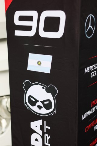 #90  Madpanda Motorsport  Exequiel PEREZ COMPANC  Alexander SIMS - Mercedes-AMG GT3
