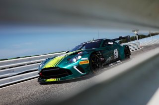 #21  Comtoyou Racing  Matisse LISMONT  James JAKES  Aston Martin Vantage AMR GT3 EVO
