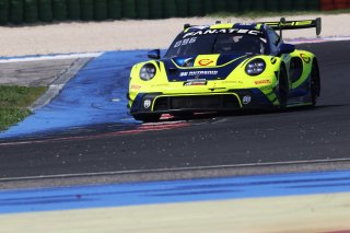#96 - Rutronik Racing  Patric NIEDERHAUSER  Sven MULLER  Porsche 911 GT3 R (992)
