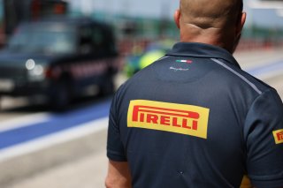 Pirelli
