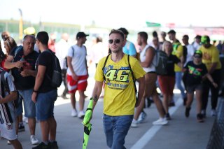 Fans on the Pitwalk
