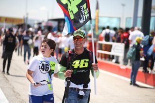 Fans on the Pitwalk
