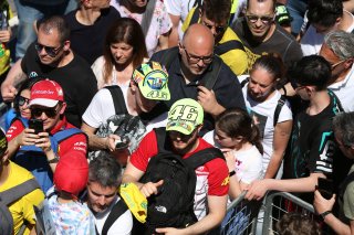 Fans on the Pitwalk

