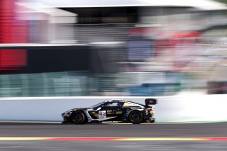 #34 - Walkenhorst Motorsport - David PITTARD - Henrique CHAVES - Ross GUNN - Aston Martin Vantage AMR GT3 EVO 