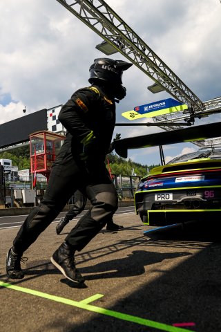 #96 - Rutronik Racing - Patric NIEDERHAUSER - Sven M?LLER - Julien ANDLAUER - Porsche 911 GT3 R (992) 