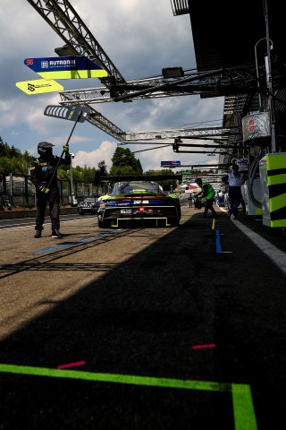 #96 - Rutronik Racing - Patric NIEDERHAUSER - Sven M?LLER - Julien ANDLAUER - Porsche 911 GT3 R (992) 